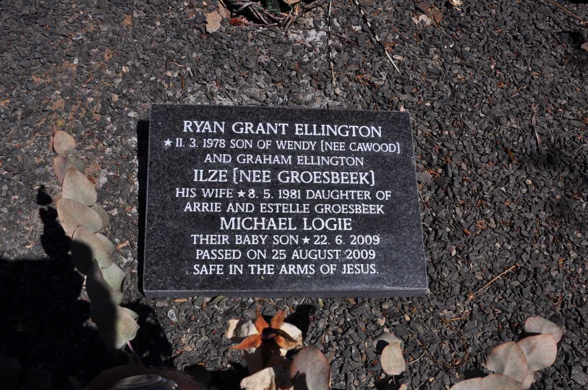 ELLINGTON Ryan Grant 1978-2009 &amp; Ilze GROESBEEK 1981-2009 :: ELLINGTON Michael Logie 2009-2009