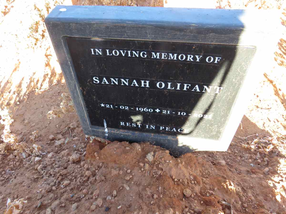 OLIFANT Sannah 1960-2021