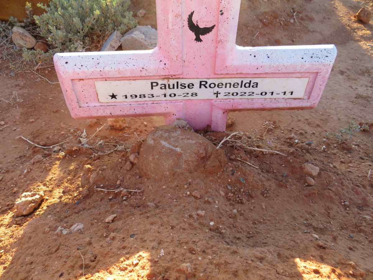 PAULSE Roenelda 1983-2022