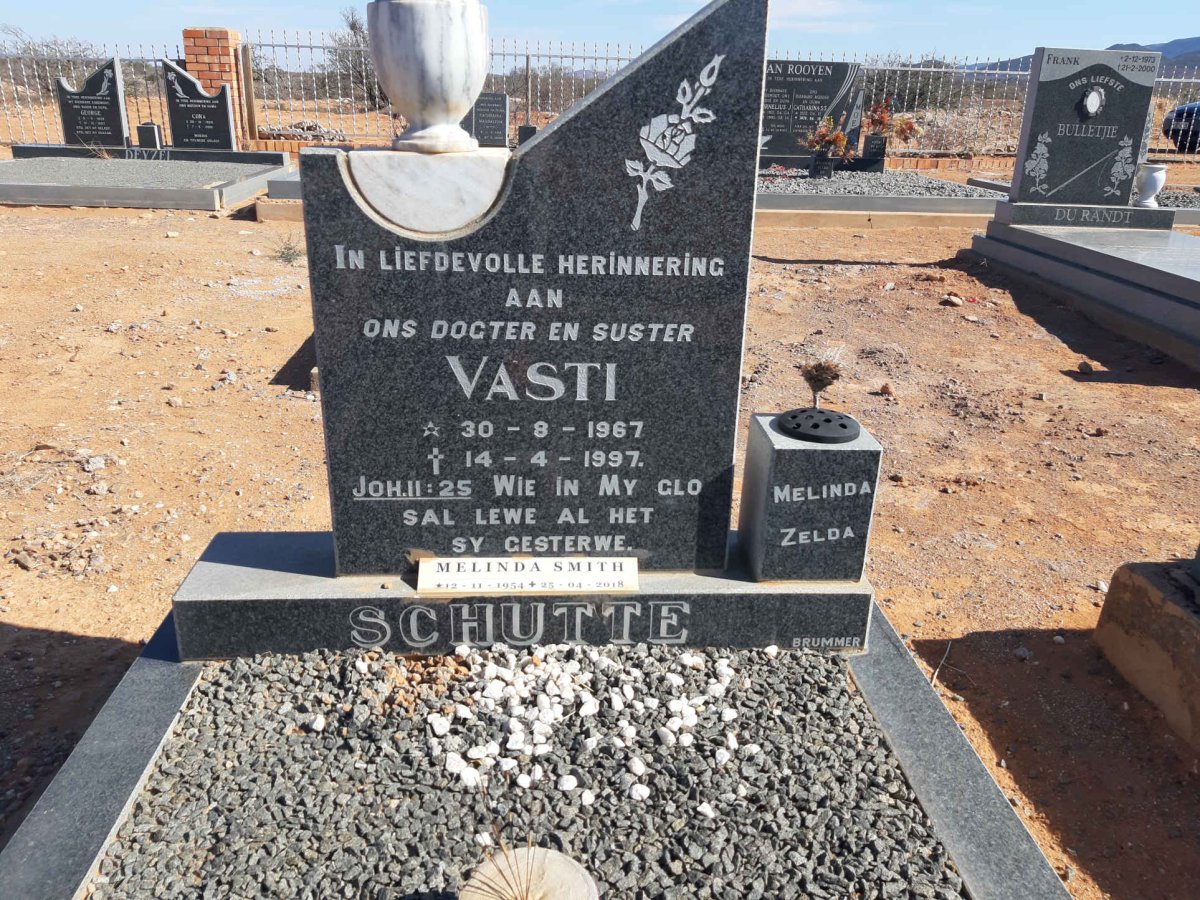 SCHUTTE Vasti 1967-1997 :: SMITH Melinda 1954-2018