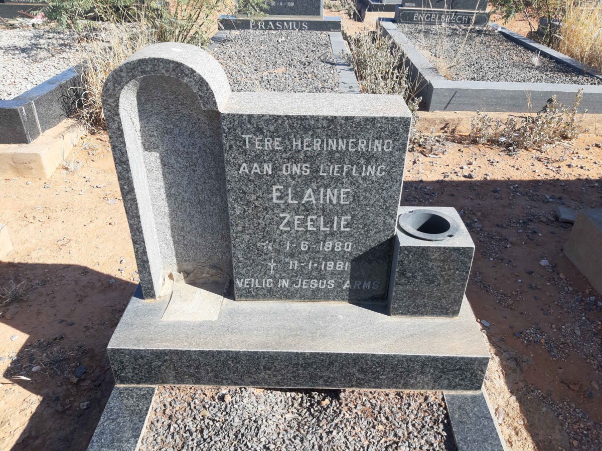 ZEELIE Elaine 1980-1981