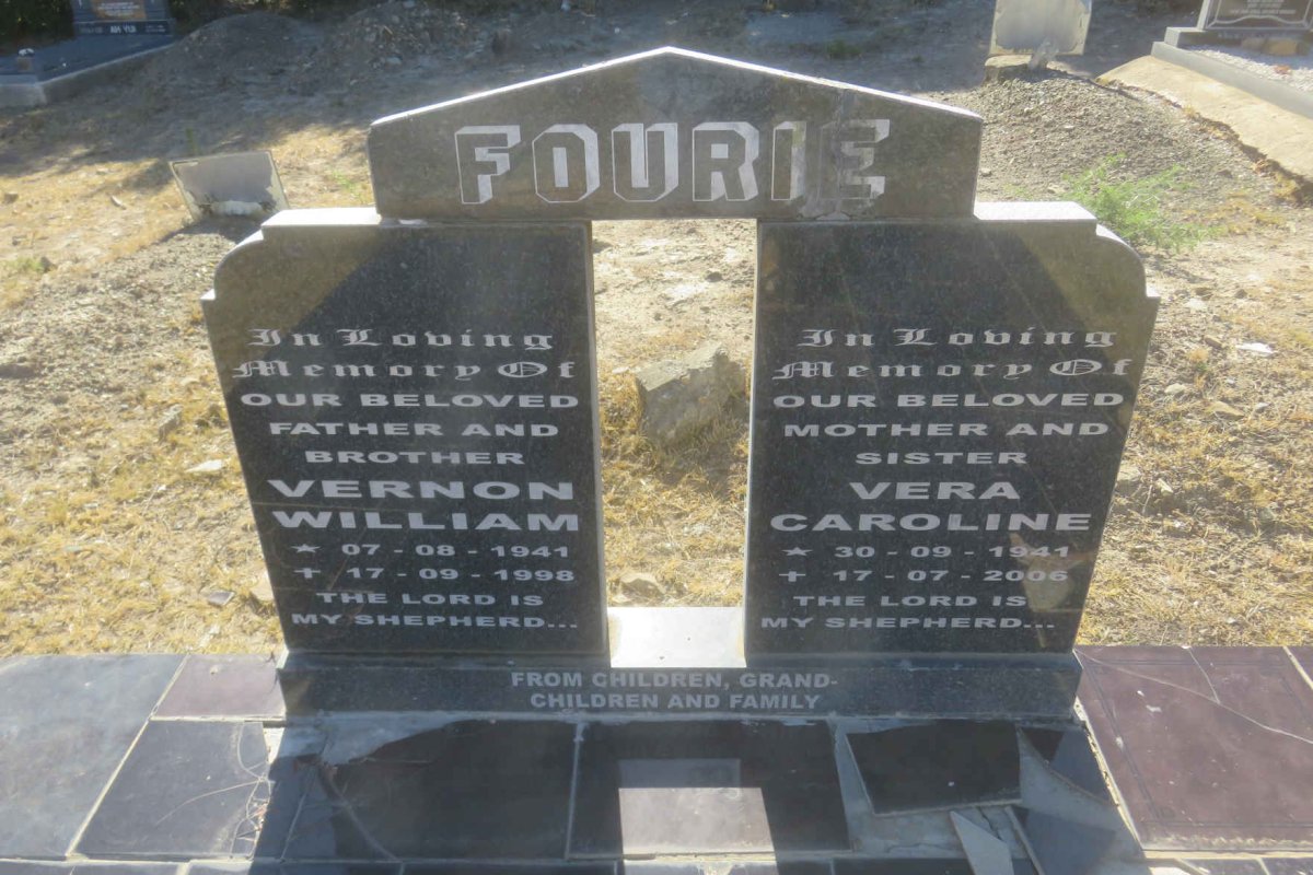 FOURIE Vernon William 1941-1998 &amp; Vera Caroline 1941-2006