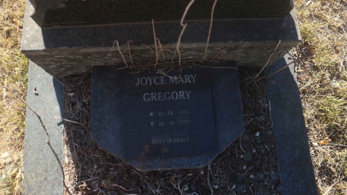 GREGORY Clifford Lane 1912-1976 &amp; Joyce Mary 1922-2005