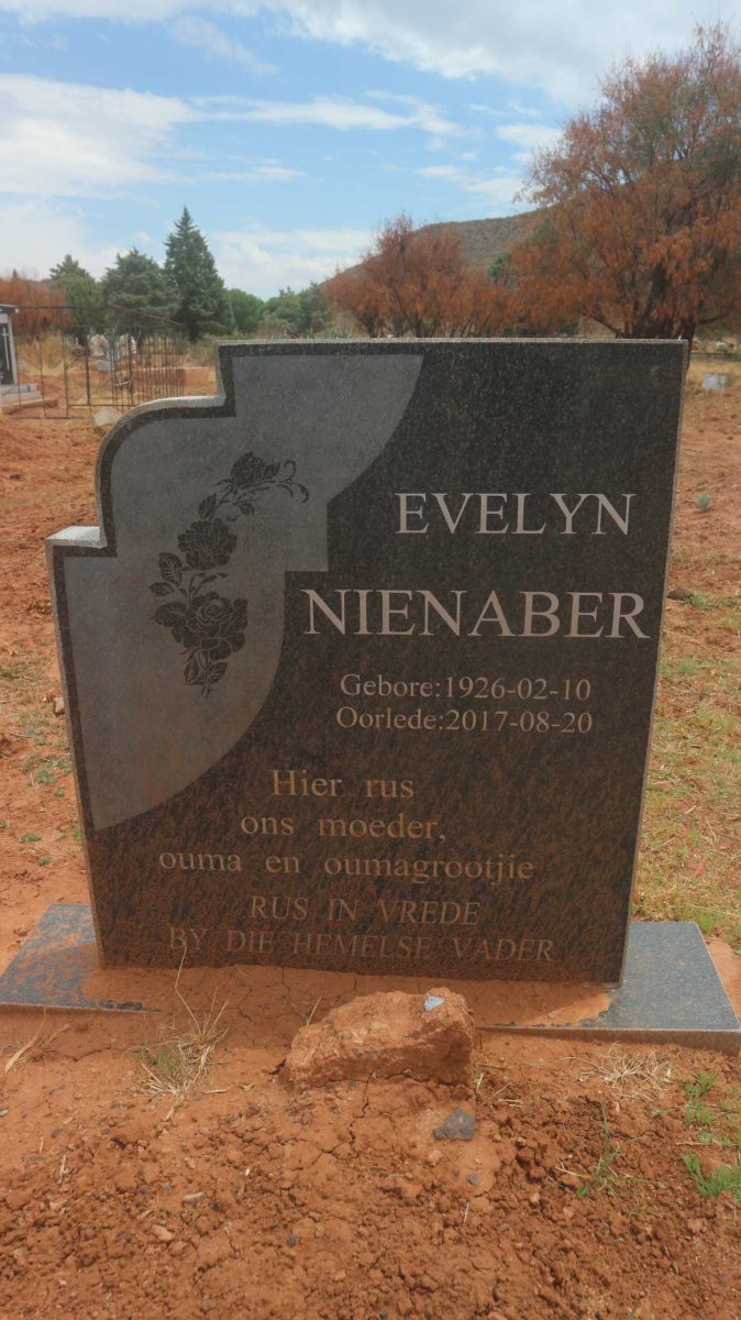 NIENABER Evelyn 1926-2017