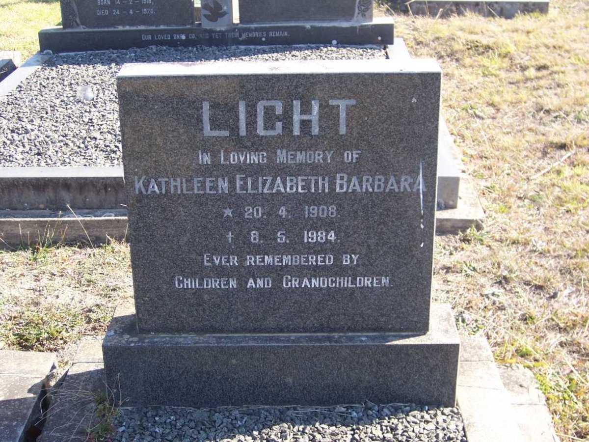 LIGHT Kathleen Elizabeth Barbara 1908-1984