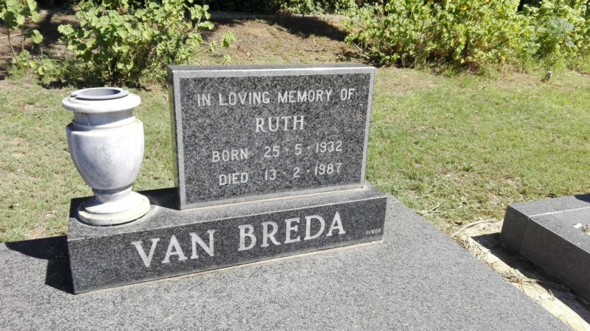 BREDA Ruth, van 1932-1987