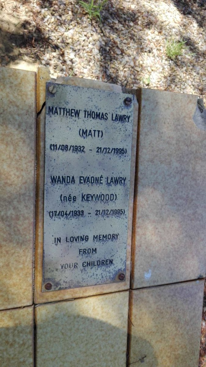 LAWRY Mathew Thomas 1932-1995 &amp; Wanda Evadné KEYWOOD 1933-1995