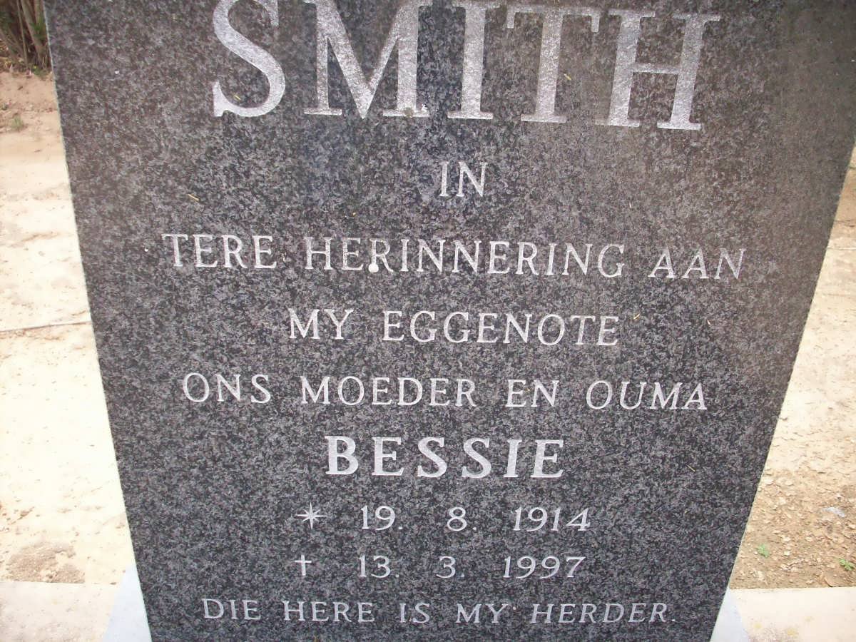 SMITH Bessie 1914-1997