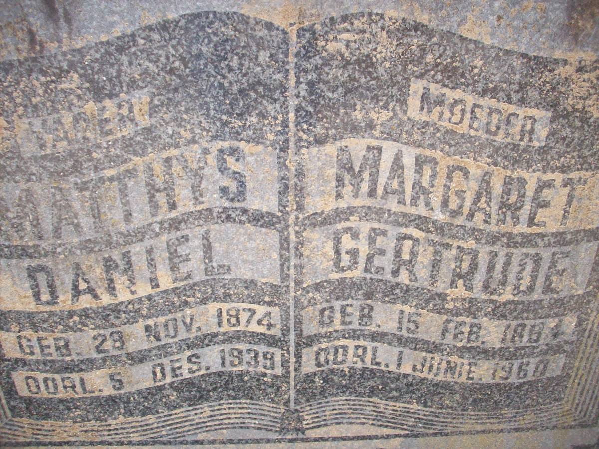 SMITH Matthys Daniel 1874-1939 &amp; Margaret Gertrude 1884-1960