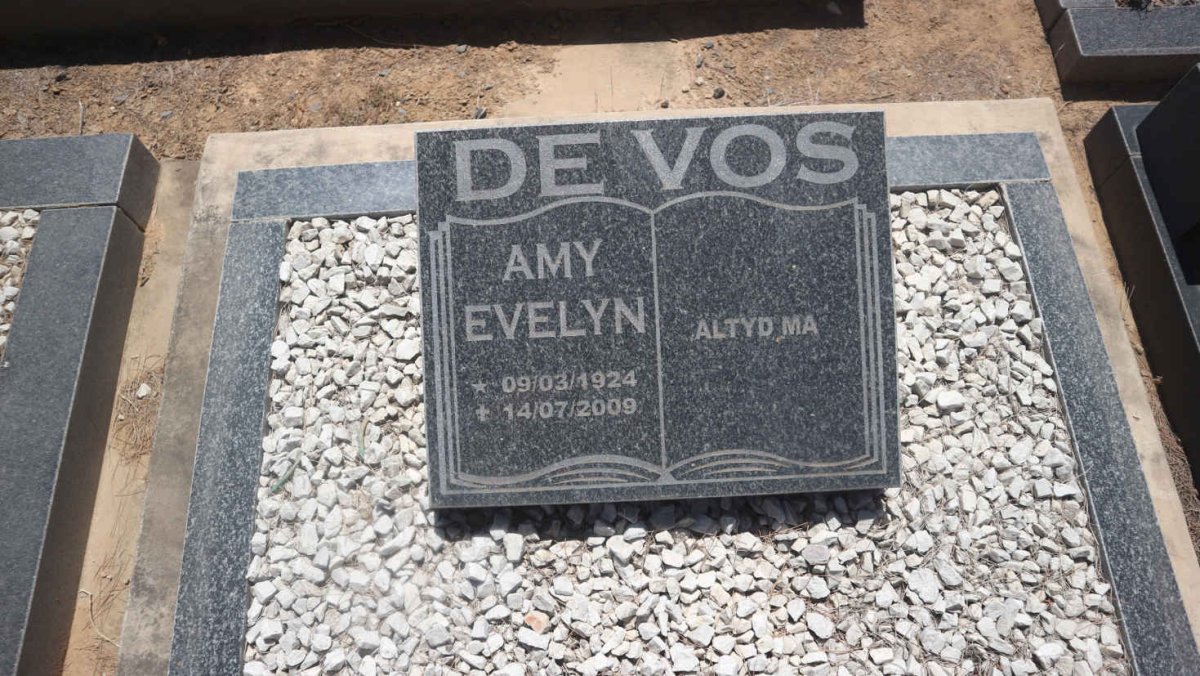 VOS Amy Evelyn, de 1924-2009