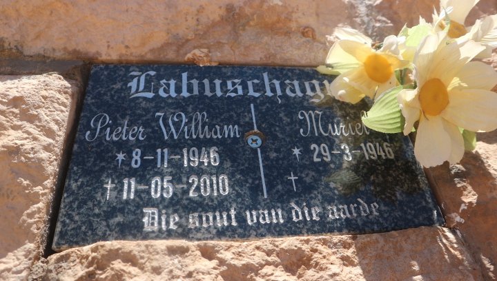 LABUSCHAGNE Pieter William 1946-2010 &amp; Muriel 1946-