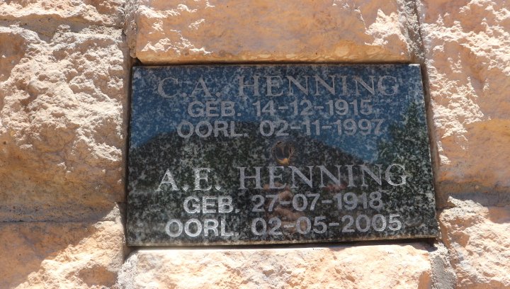 HENNING C.N. 1915-1997 &amp; A.E. 1918-2005
