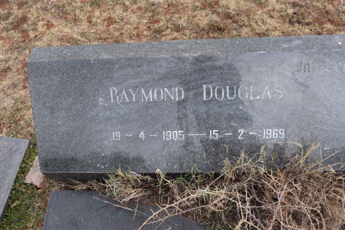 AINSLIE Raymond Douglas 1905-1969 & Emily Alice Mary REYNOLDS 1907-1969_2