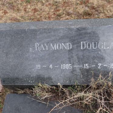 AINSLIE Raymond Douglas 1905-1969 & Emily Alice Mary REYNOLDS 1907-1969_2