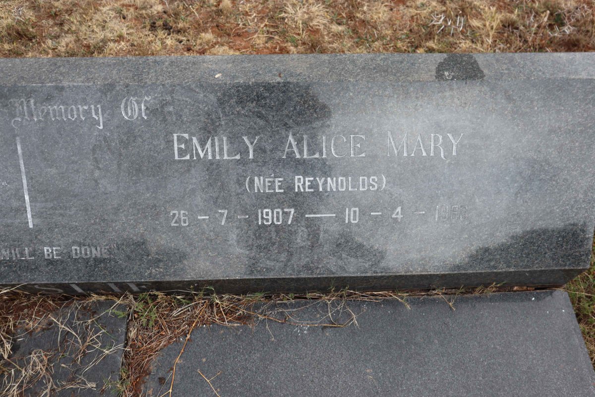 AINSLIE Raymond Douglas 1905-1969 & Emily Alice Mary REYNOLDS 1907-1969_3