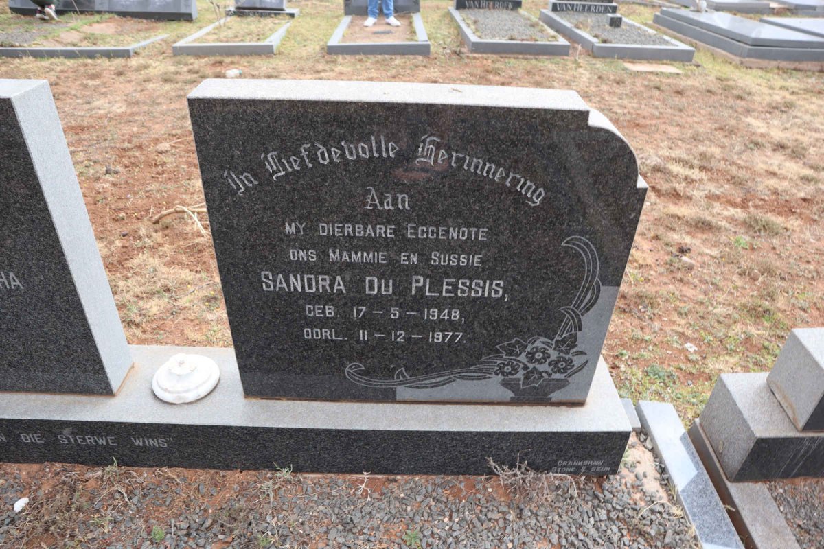 BOTHA Matthias Gysbert 1918-1985 & Hendrina Jacomina 1917-1977 :: PLESSIS Sandra, du 1948-1977_3