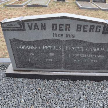 BERG Johannes Petrus, van der 1918-1979 & Hester Carolina COETZER 1923-1978