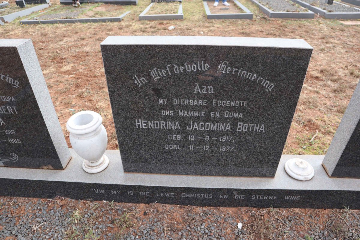 BOTHA Matthias Gysbert 1918-1985 & Hendrina Jacomina 1917-1977 :: PLESSIS Sandra, du 1948-1977_2