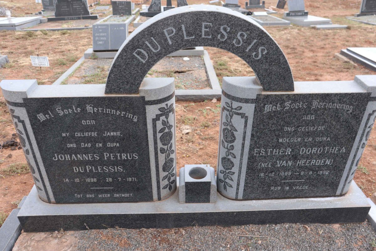 PLESSIS Johannes Petrus, du 1898-1971 & Esther Dorothea VAN HEERDEN 1899-1992