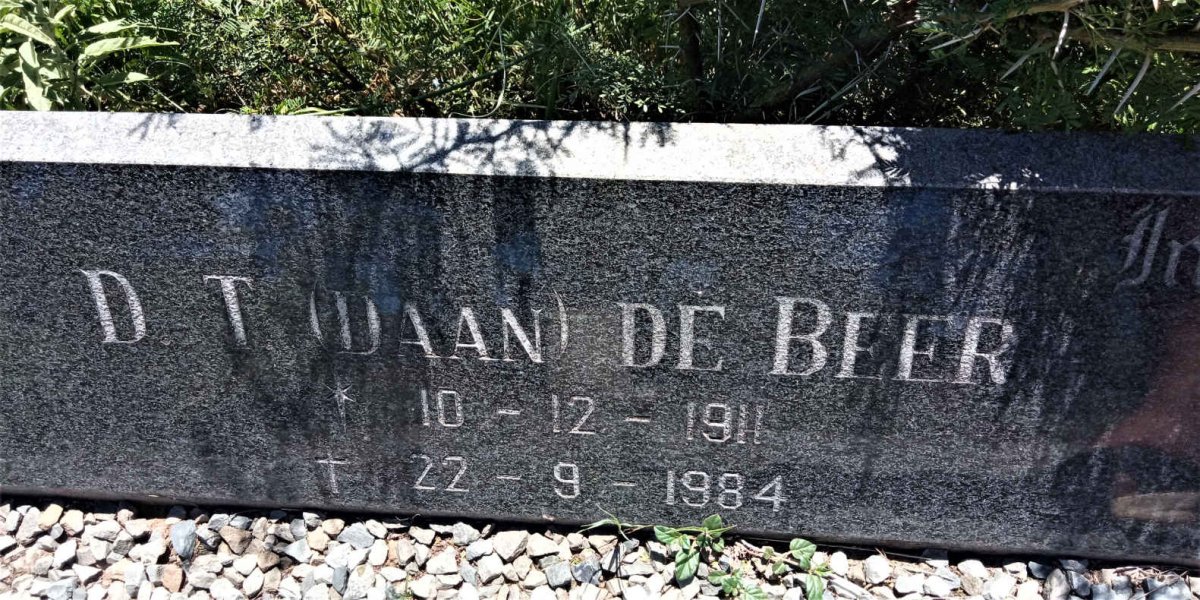 BEER D.T., de 1911-1984 &amp; E.C. BOTHA 1919-2005