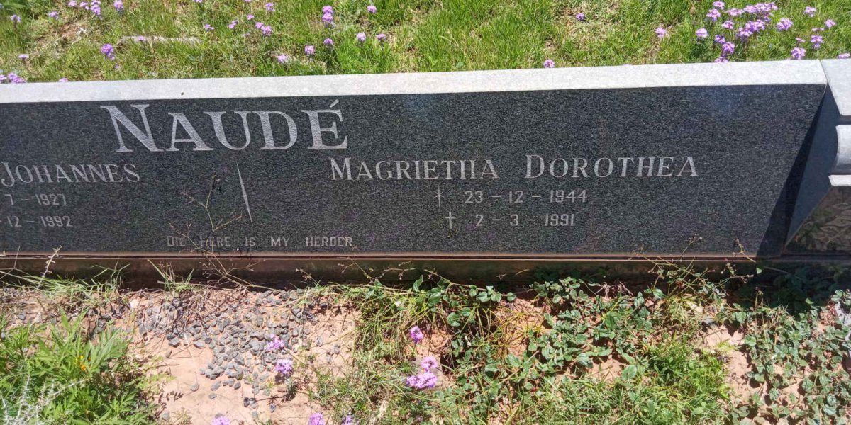 NAUDE Marthinus Johannes 1927-1992 &amp; Magrietha Dorothea 1944-1991