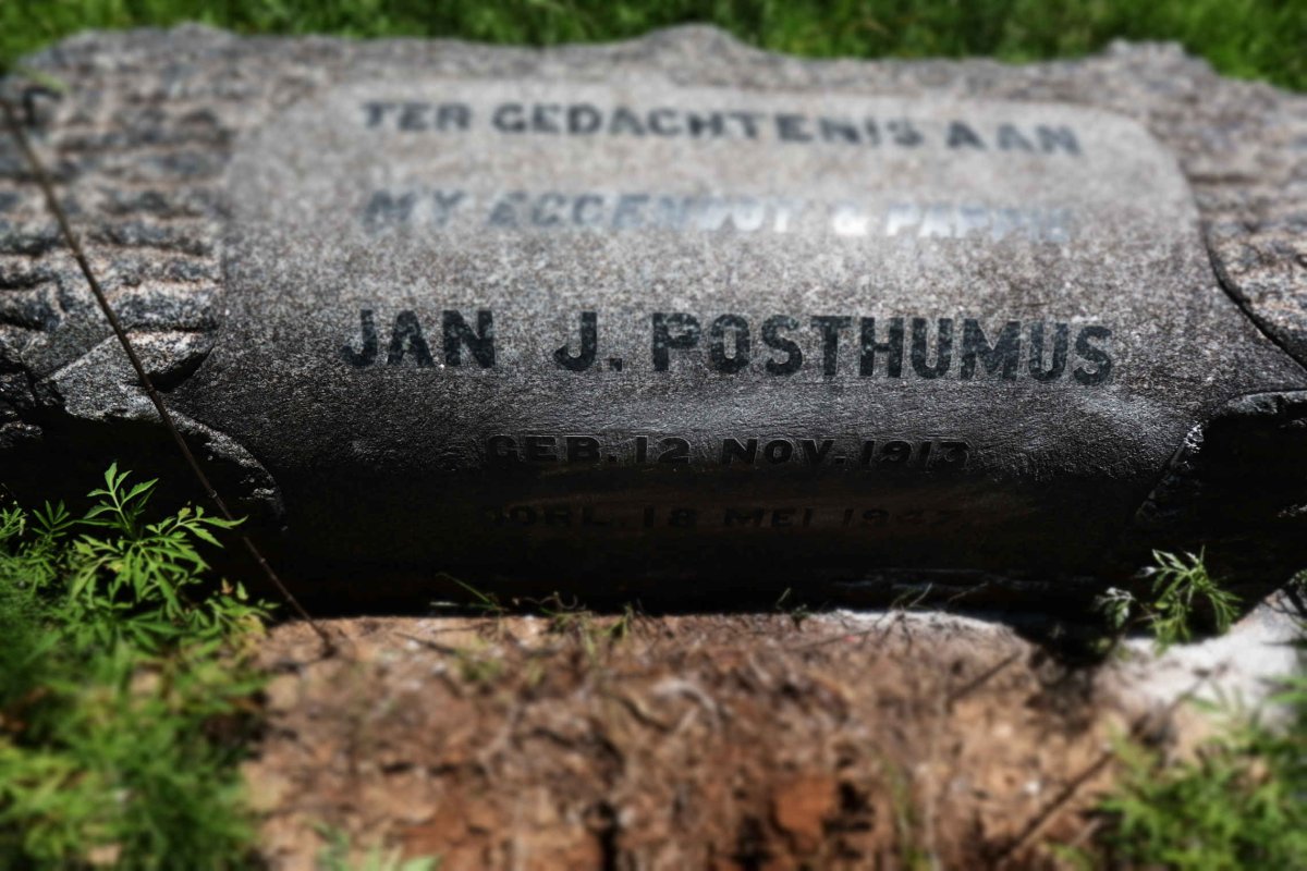 POSTHUMUS Jan J. 1913-1947 &amp; Elizabeth Johanna Magdalena DELPORT 1913-1957