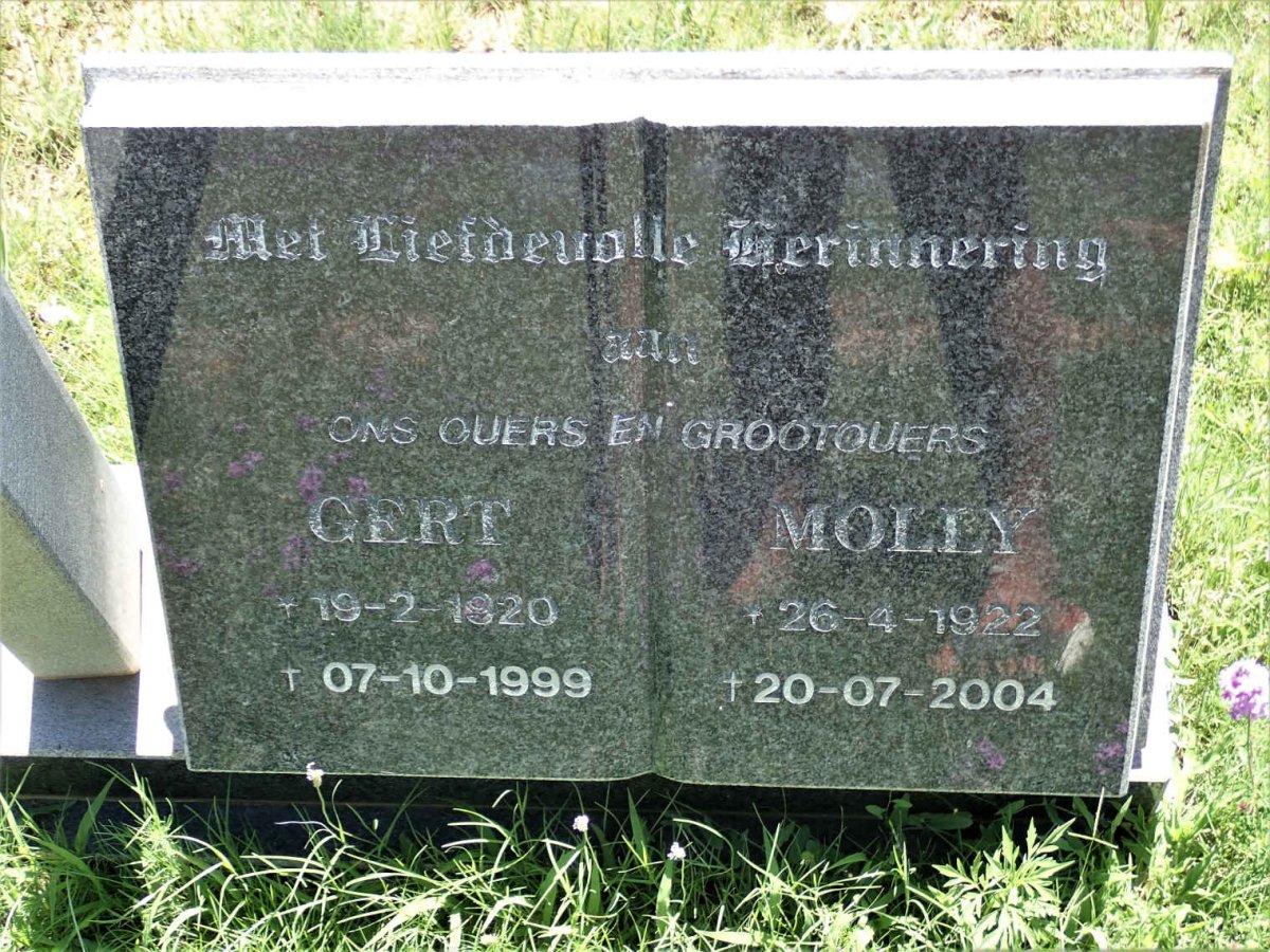 PRETORIUS Gert 1920-1999 &amp; Molly 1922-2004