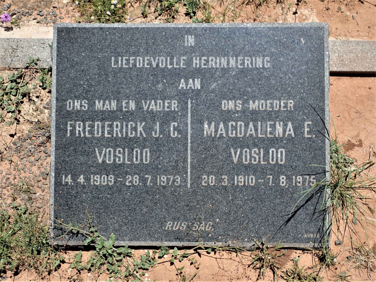 VOSLOO Frederick J.C. 1909-1973 &amp; Magdalena E. 1910-1975