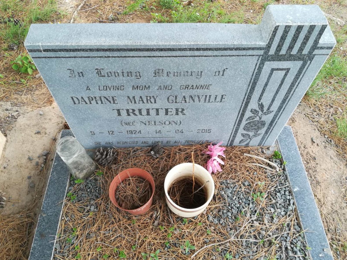 TRUTER Daphne Mary Glanville nee NELSON 1924-2015