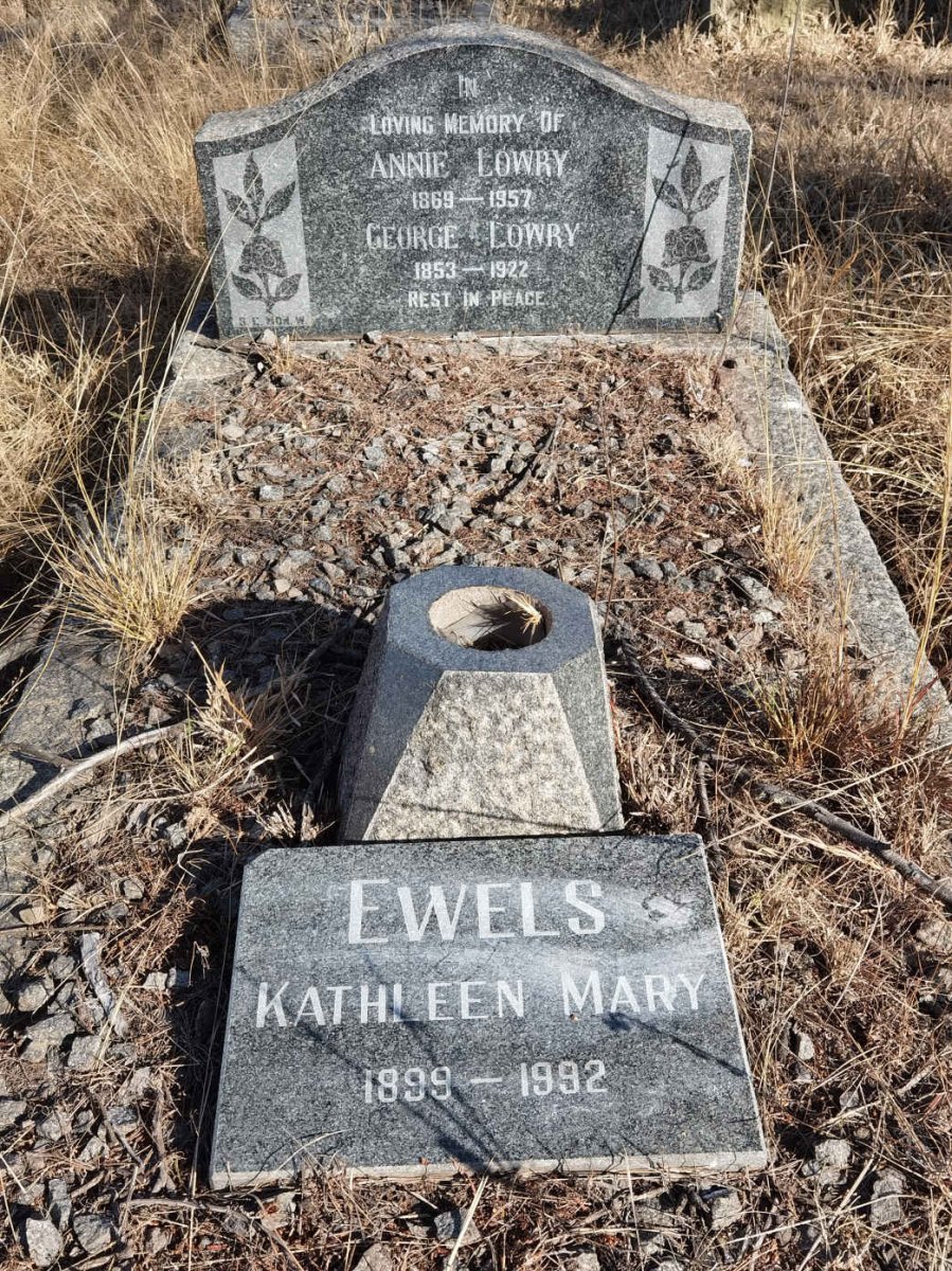 LOWRY George 1853-1922 &amp; Annie 1869-1957 :: EWELS Kathleen Mary 1899-1992