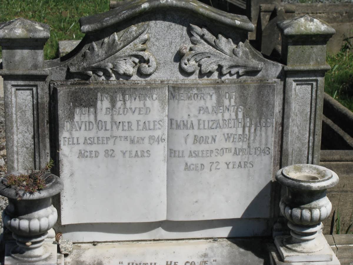 EALES David Oliver -1946 &amp; Emma Elizabeth WEBB -1943