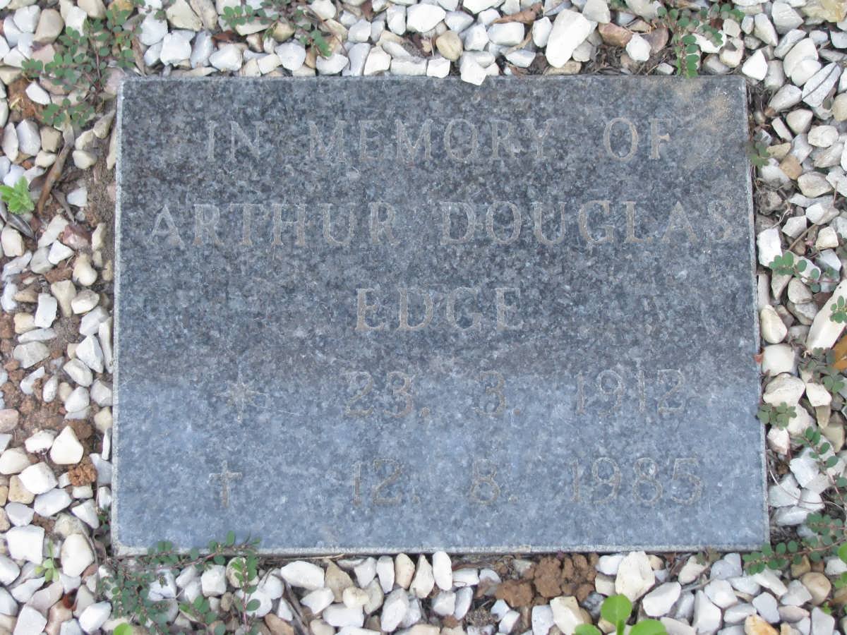 EDGE Arthur Douglas 1912-1985