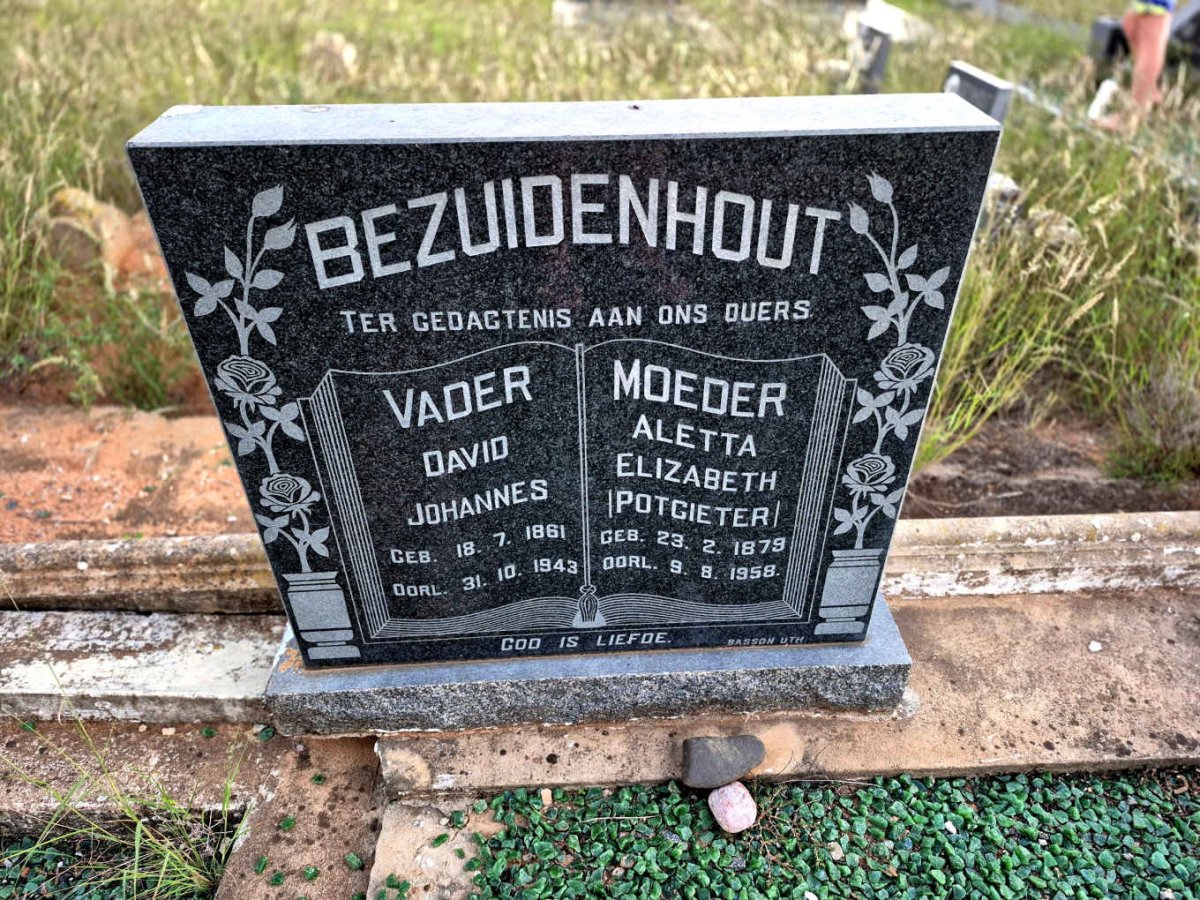BEZUIDENHOUT David Johannes 1861-1943 & Aletta Elizabeth POTGIETER 1879-1958
