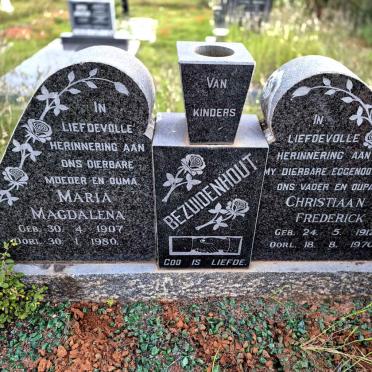 BEZUIDENHOUT Christiaan Frederick 1912-1970 & Maria Magdalena 1907-1980
