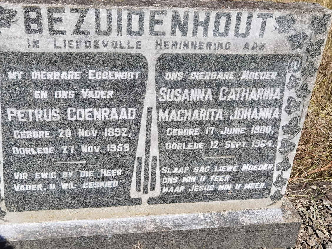 BEZUIDENHOUT Petrus Coenraad 1892-1959 &amp; Susanna Catharina Magharita Johanna 1900-1964