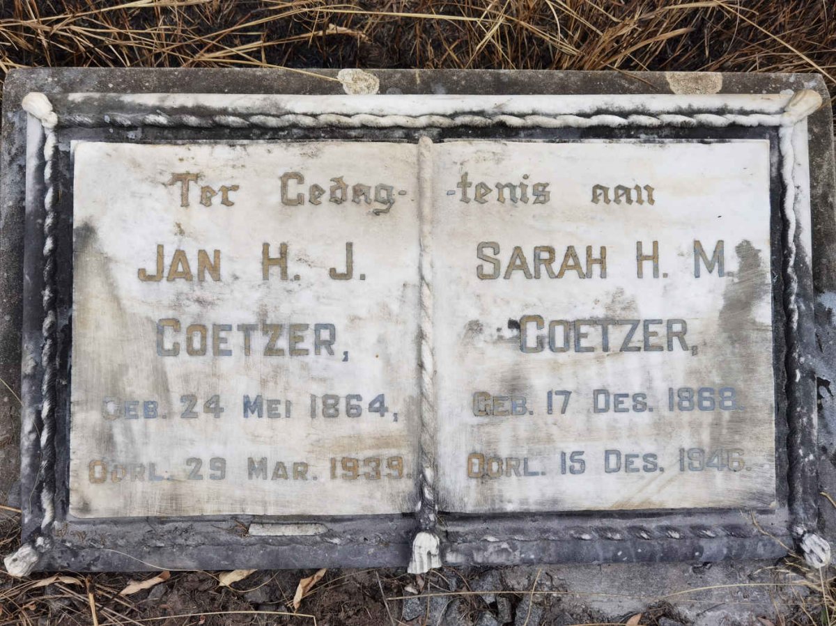 COETZER Jan H.J. 1864-1939 &amp; Sarah H.M. 1868-1946