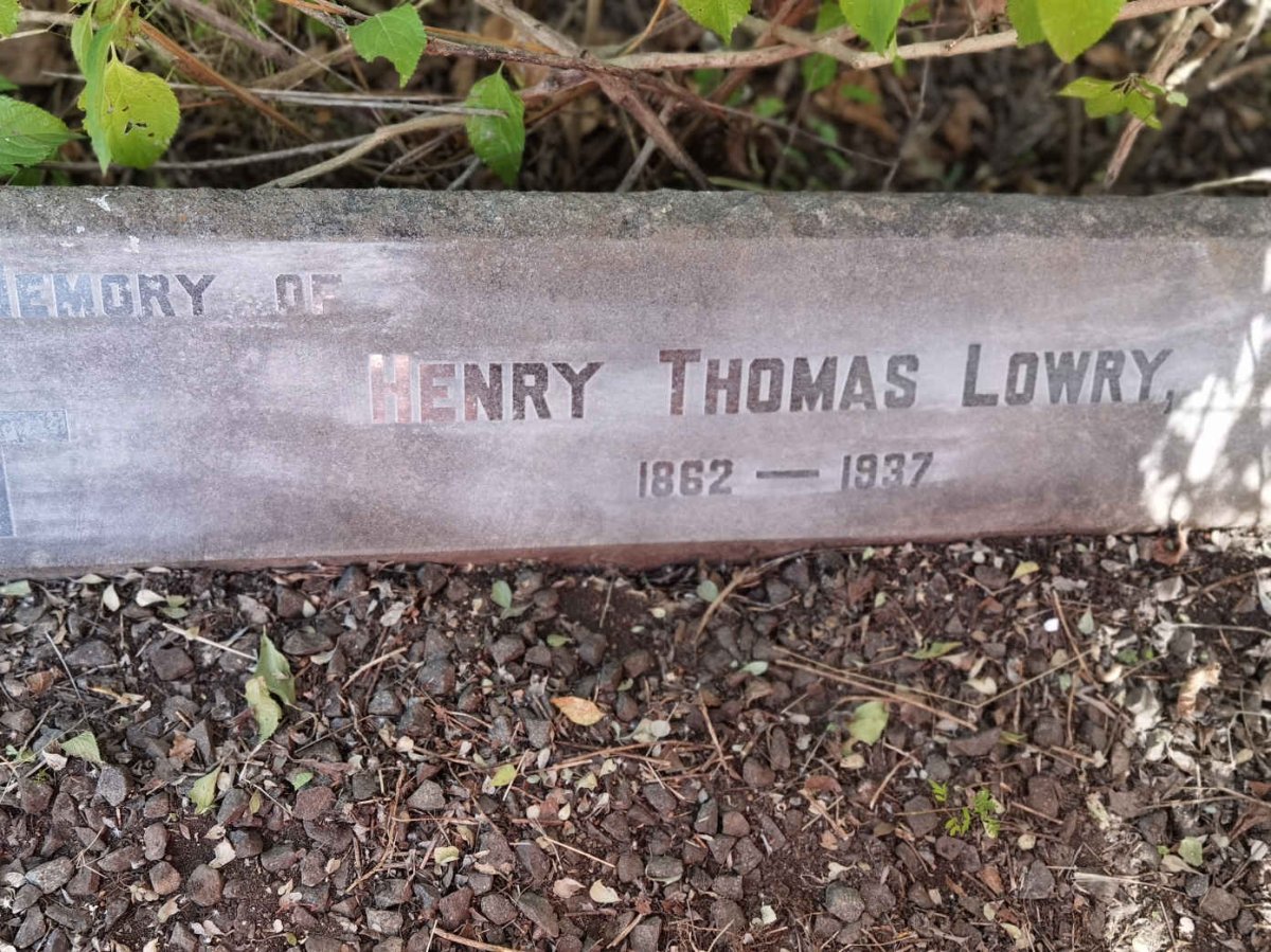 LOWRY Henry Thomas 1862-1937 &amp; Mary Theresa 1876-1972