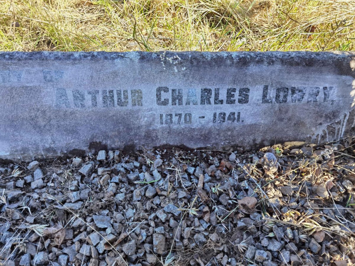 LOWRY Arthur Charles 1870-1941 &amp; Hilda Evelyn Adair 1882-1970