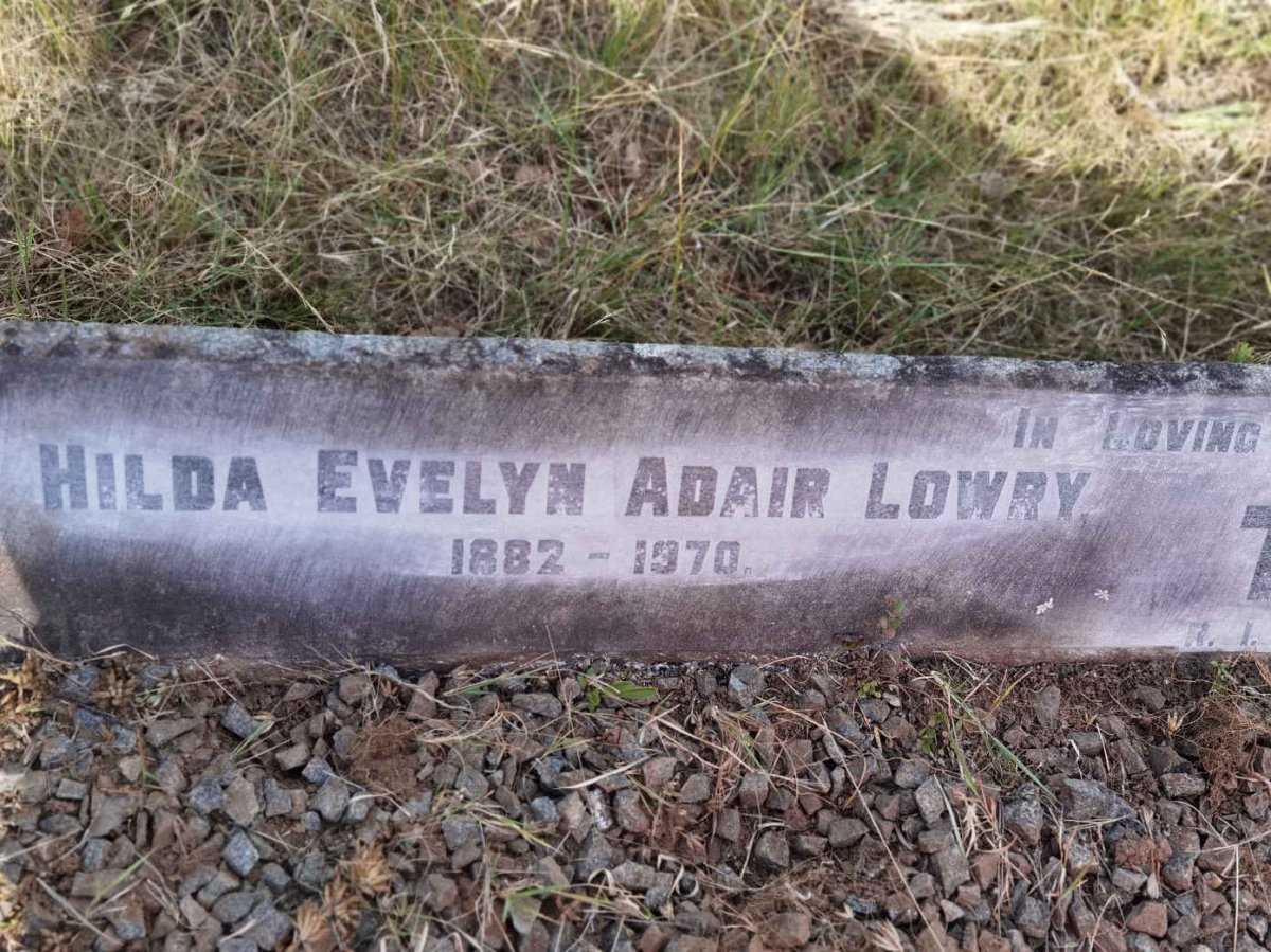 LOWRY Arthur Charles 1870-1941 &amp; Hilda Evelyn Adair 1882-1970