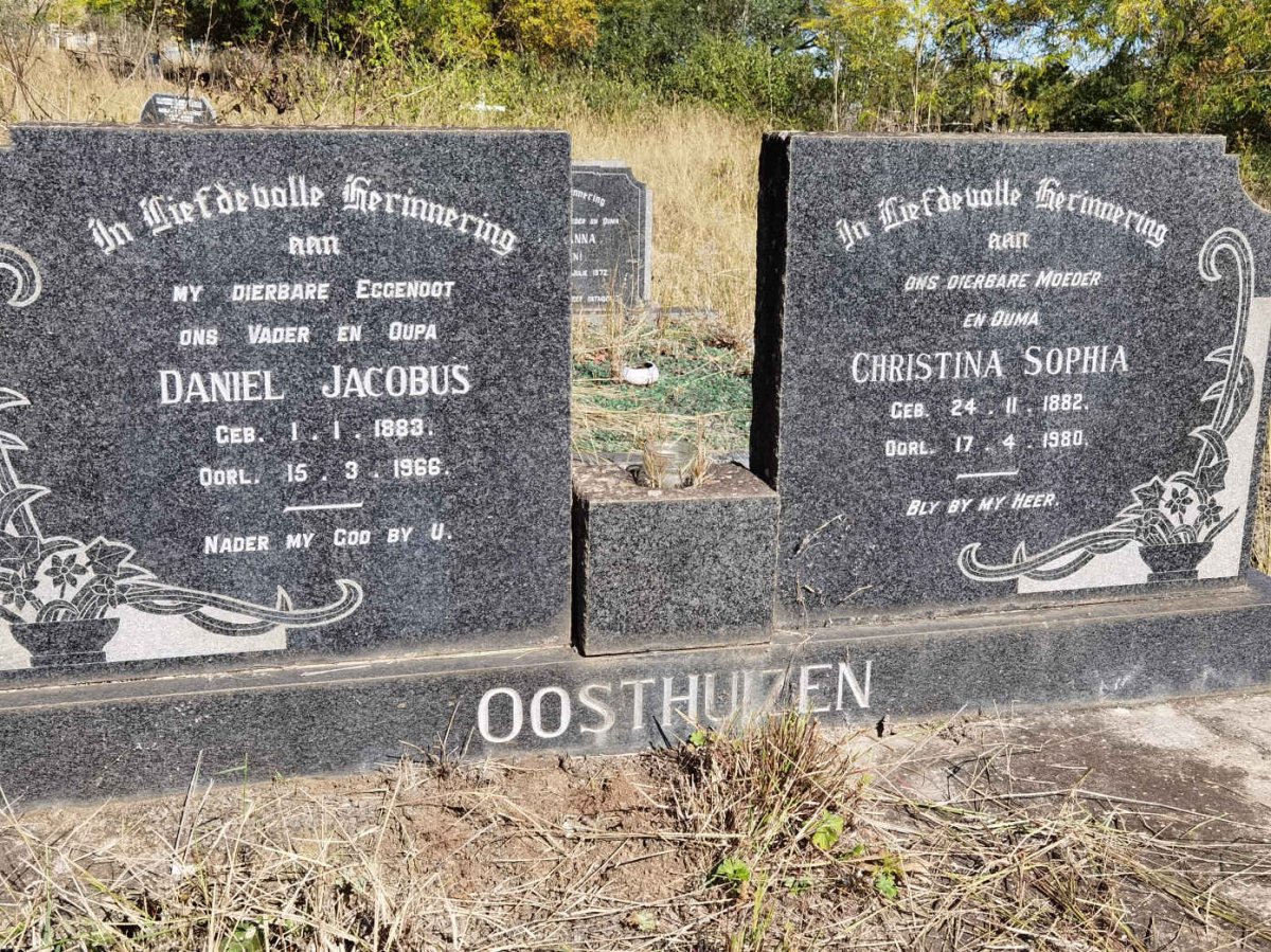 OOSTHUIZEN Daniel Jacobus 1883-1966 &amp; Christina Sophia 1882-1980