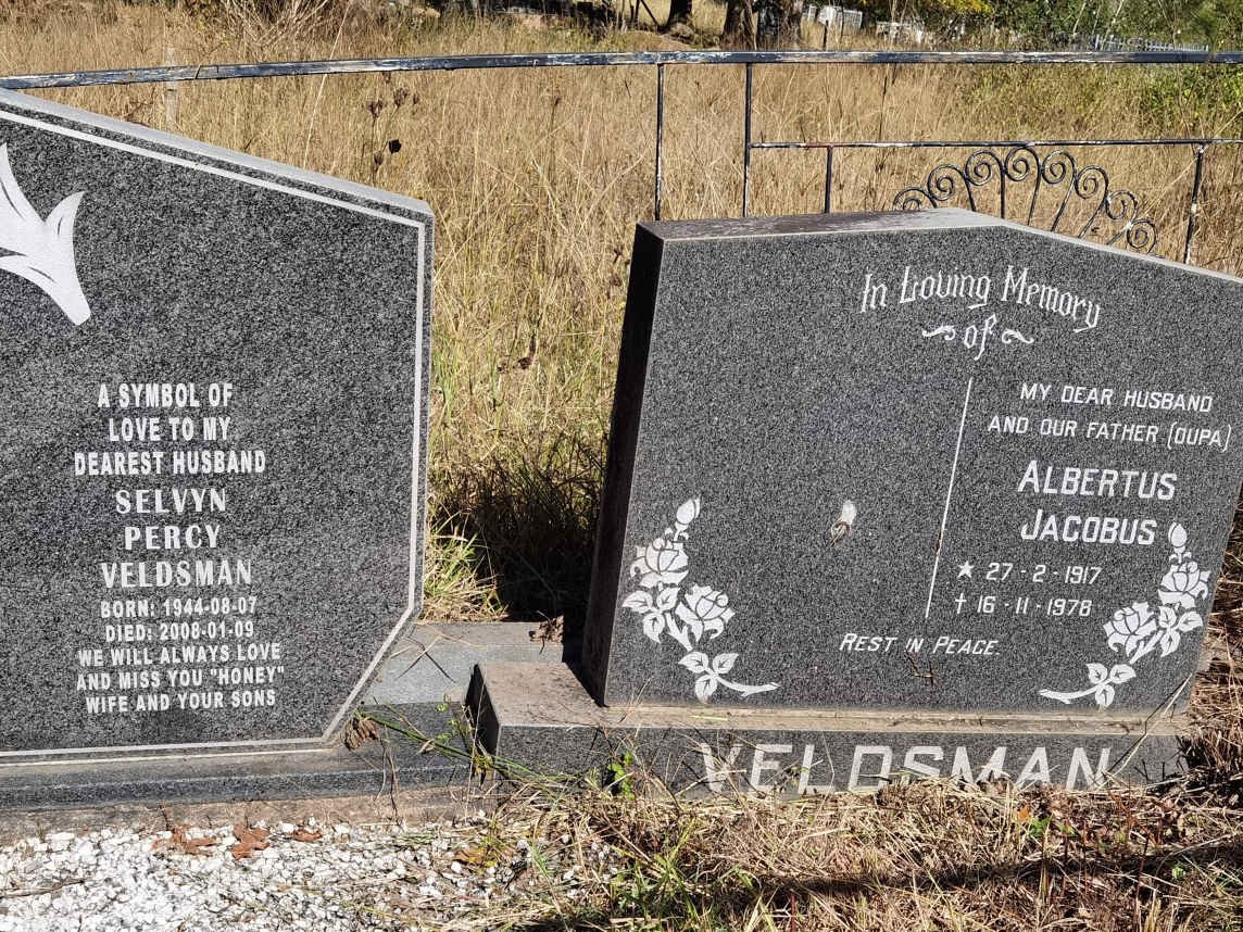 VELDSMAN Selvyn Percy 1944-2008 :: VELDSMAN Albertus Jacobus 1917-1978