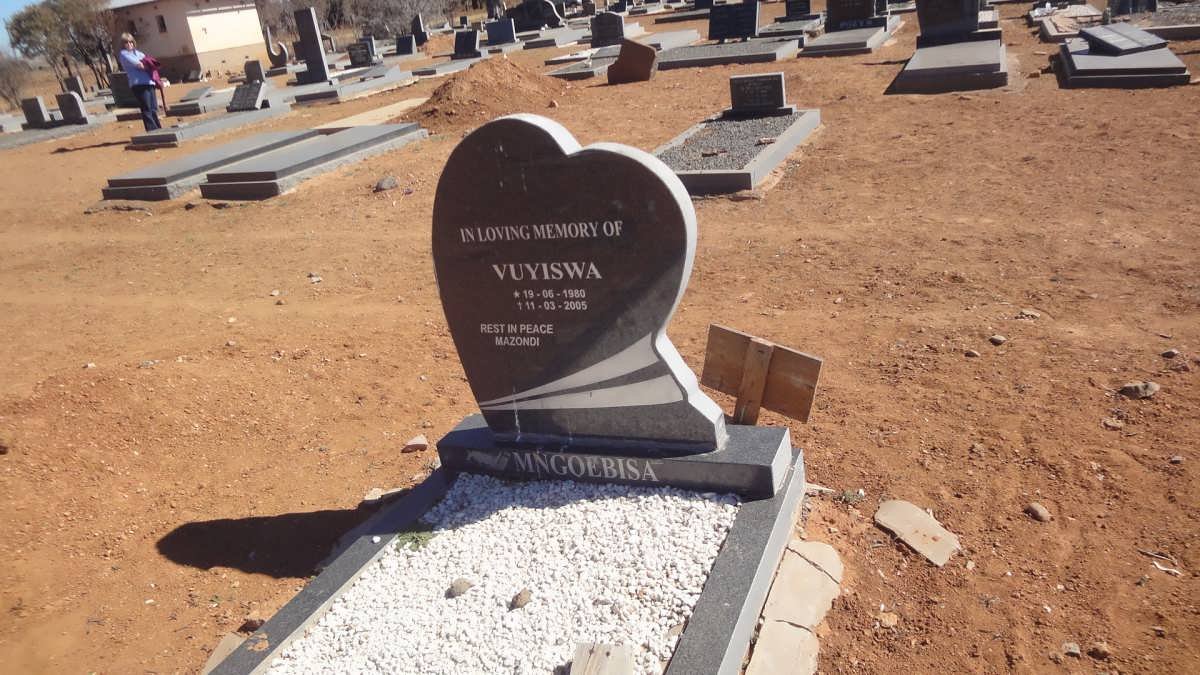 MNGOEBISA Vuyiswa 1980-2005