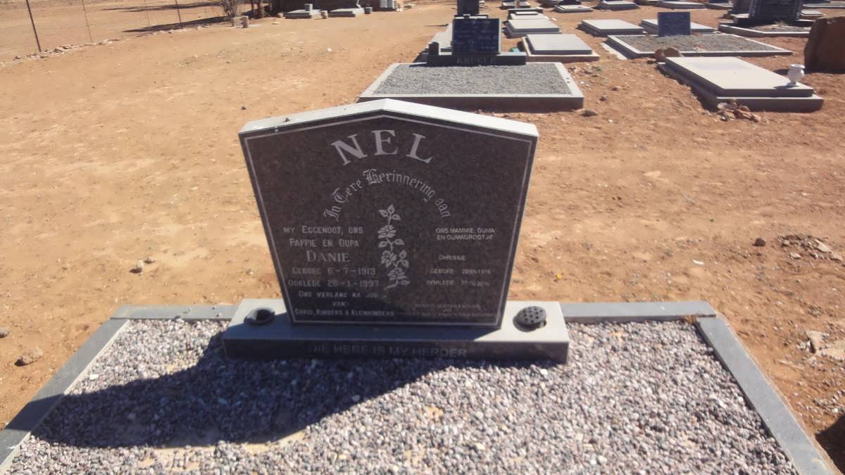 NEL Danie 1913-1997 &amp; Chrissie 1916-20??