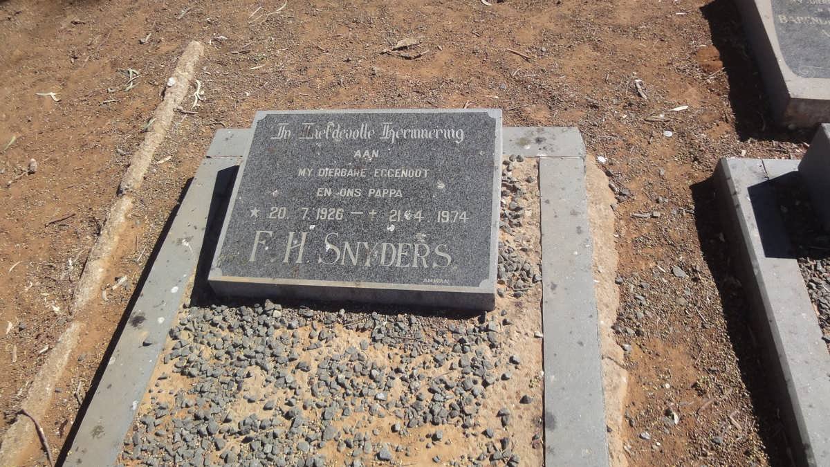 SNYDERS F.H. 1926-1974