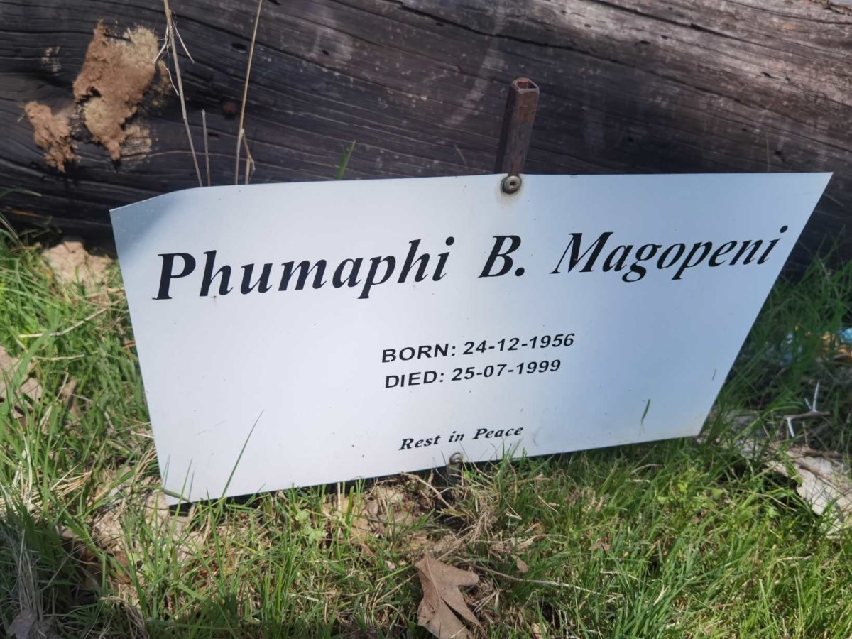 MAGOPENI Phumaphi B. 1956-1999