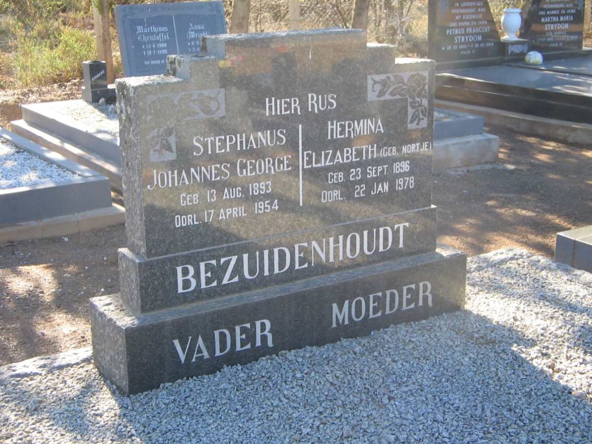 BEZUIDENHOUT Stephanus Johannes George 1893-1954 &amp; Hermina Elizabeth NORTJé 1896-1978