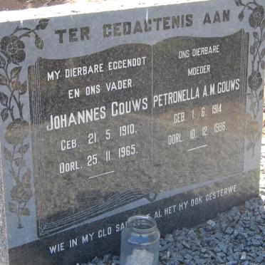 GOUWS Johannes 1910-1965 &amp; Petronella A.M. 1914-1986