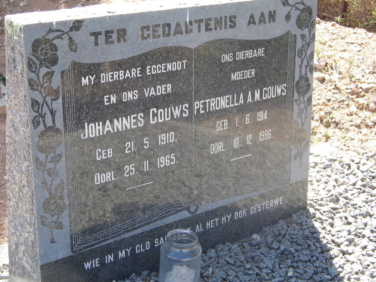 GOUWS Johannes 1910-1965 &amp; Petronella A.M. 1914-1986