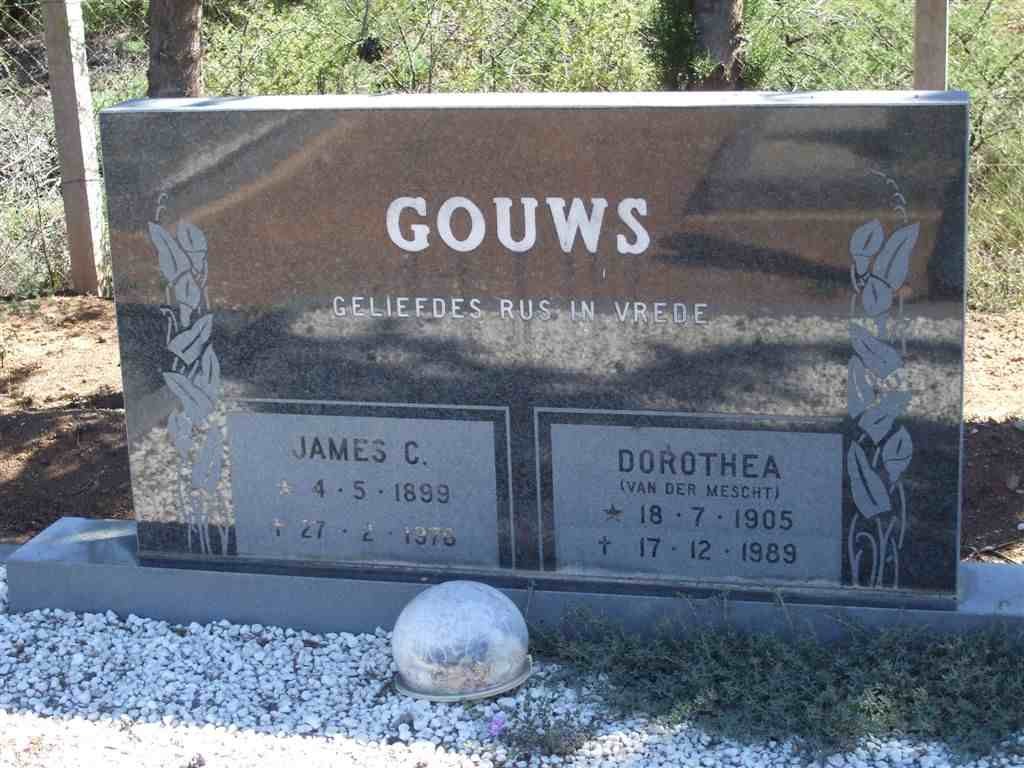 GOUWS James C. 1899-1976 &amp; Dorothea VAN DER MESCHT 1905-1989