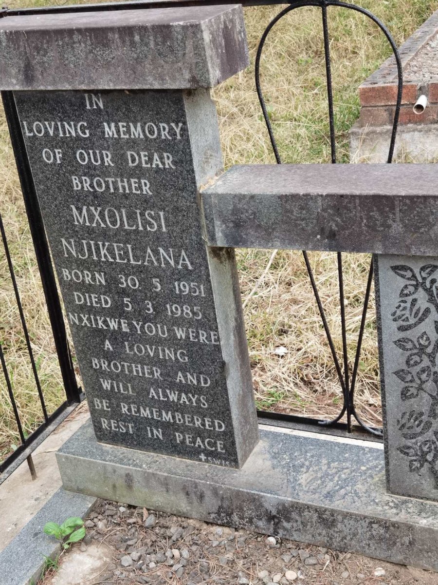 NJIKELANA Mxolisi 1951-1985